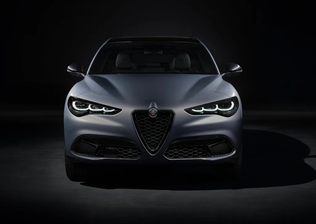 Alfa Romeo Stelvio: maxi sconti fino a 13.684 euro a ottobre 2026