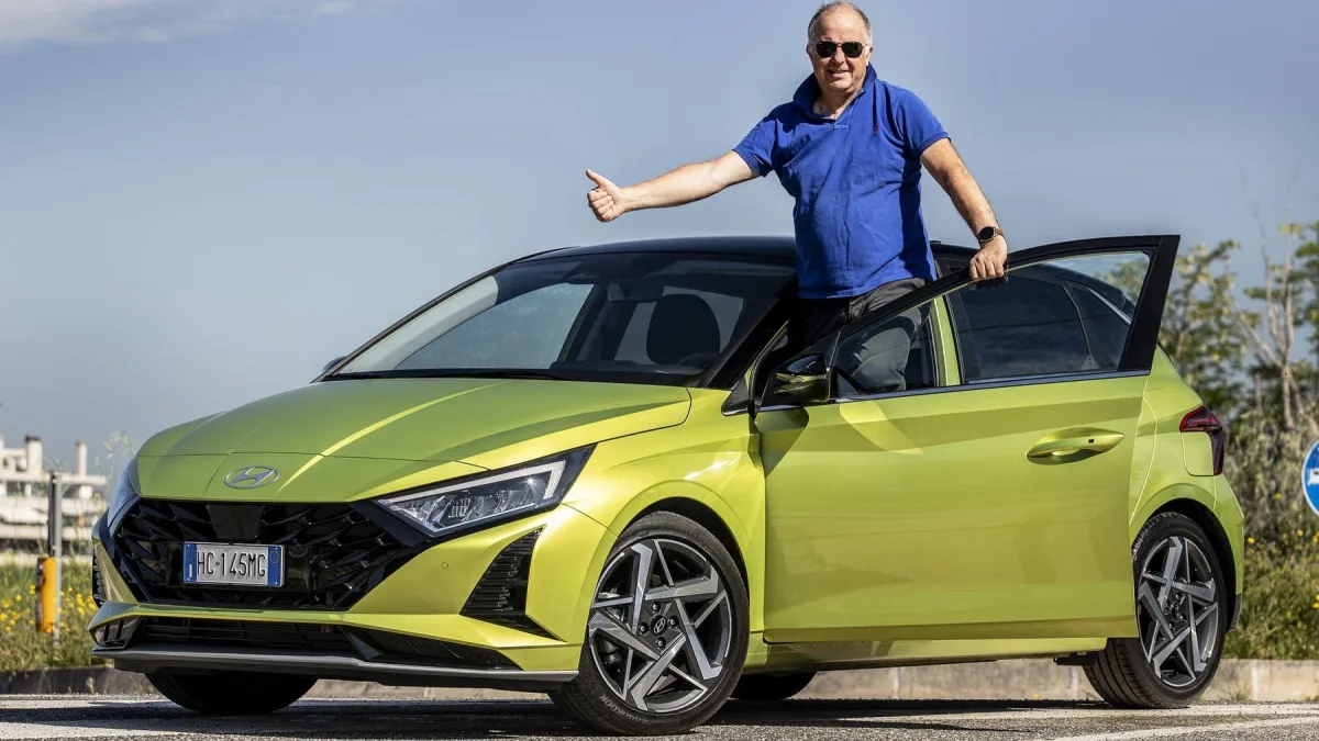 Hyundai i20 1.0 T-GDI: efficienza e dinamica a confronto