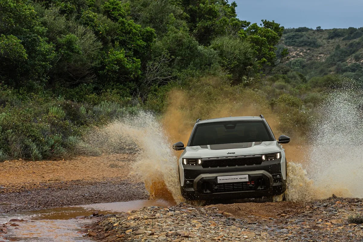 Jeep Compass 4xe: quando l'elettrico incontra il fuoristrada