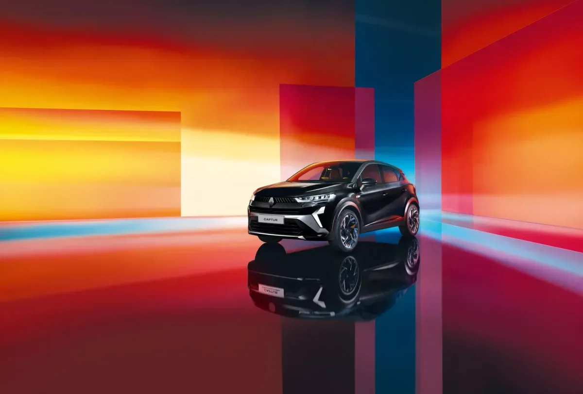 Renault Captur e Symbioz E-Tech: l'ibrido accessibile da 24.900 euro