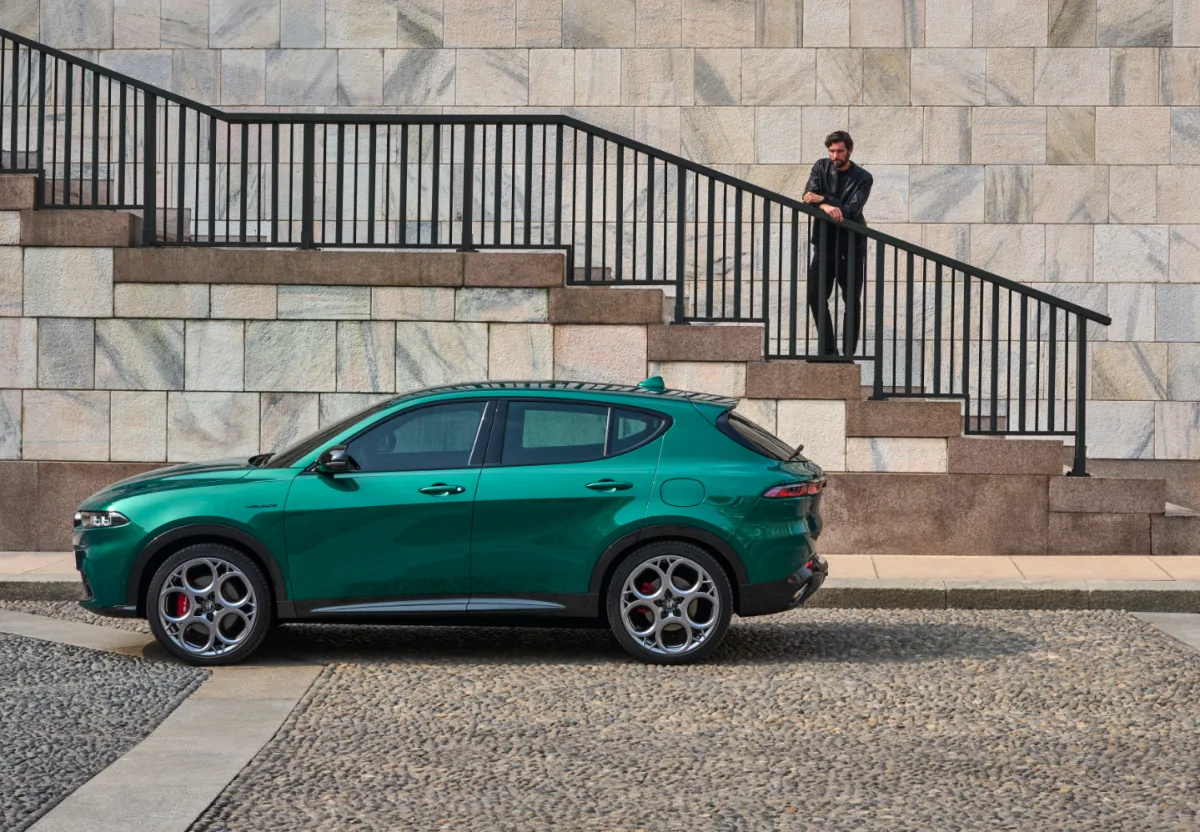 Alfa Romeo Tonale MY27: nuovi dettagli dal modello avvistato su strada