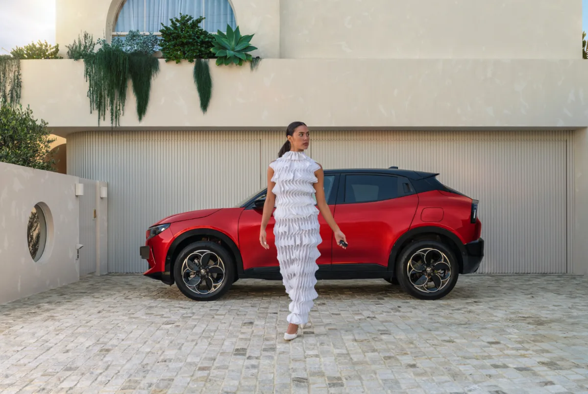 Alfa Romeo Junior MY27: nuovi interni e dettagli sportivi su strada