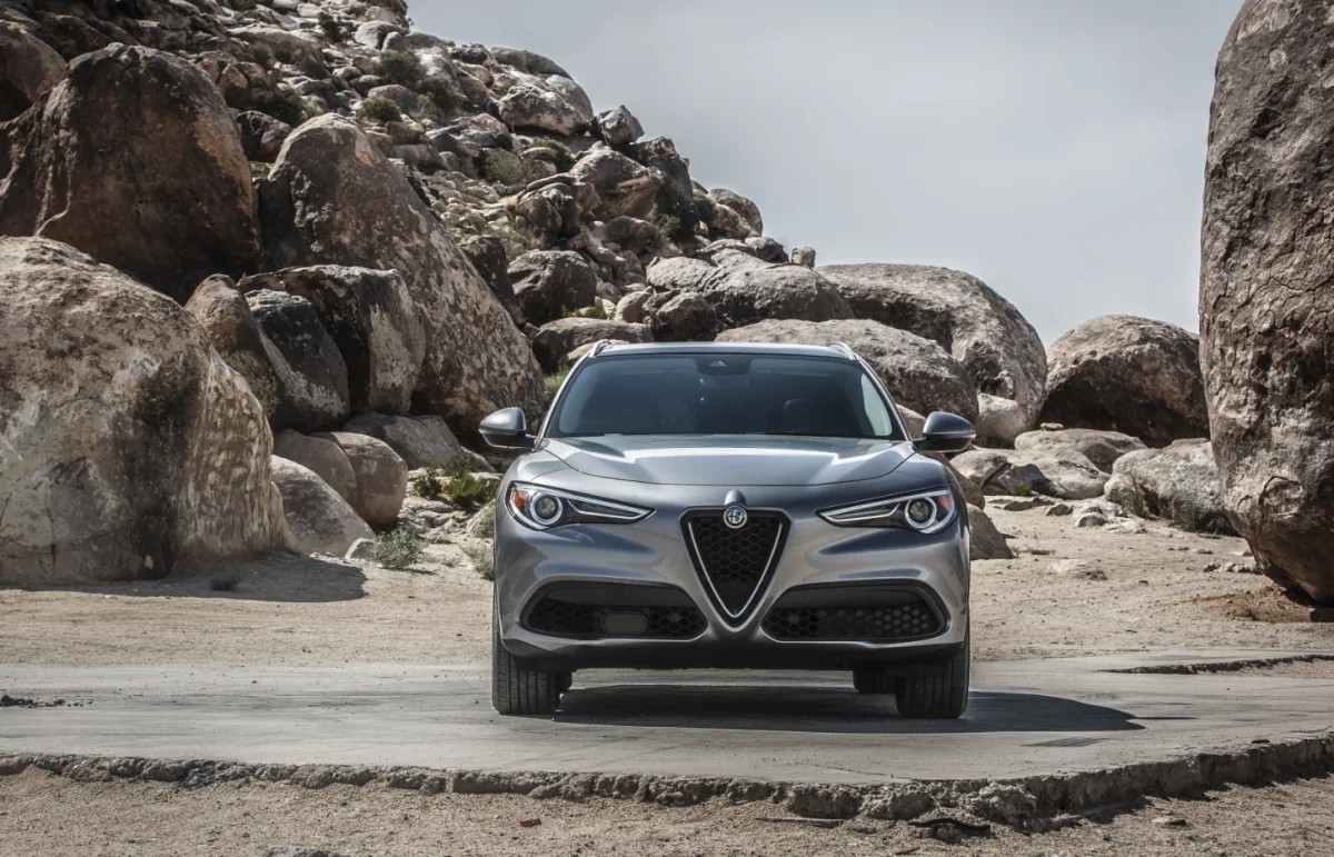 ALFA ROMEO Junior — Alfa Romeo Stelvio Quadrifoglio NRING venduta a 34.000 dollari