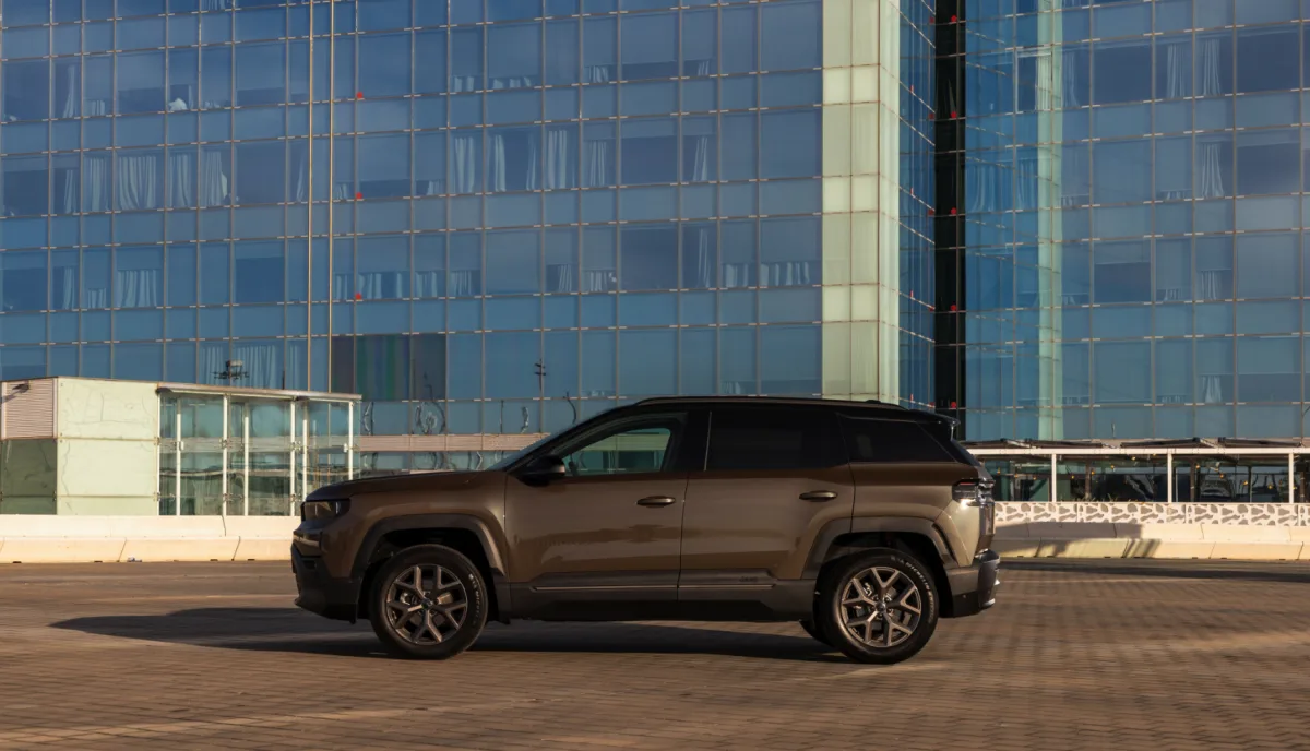 JEEP Compass — Jeep Compass 2027: il Brasile introduce il motore mild-hybrid
