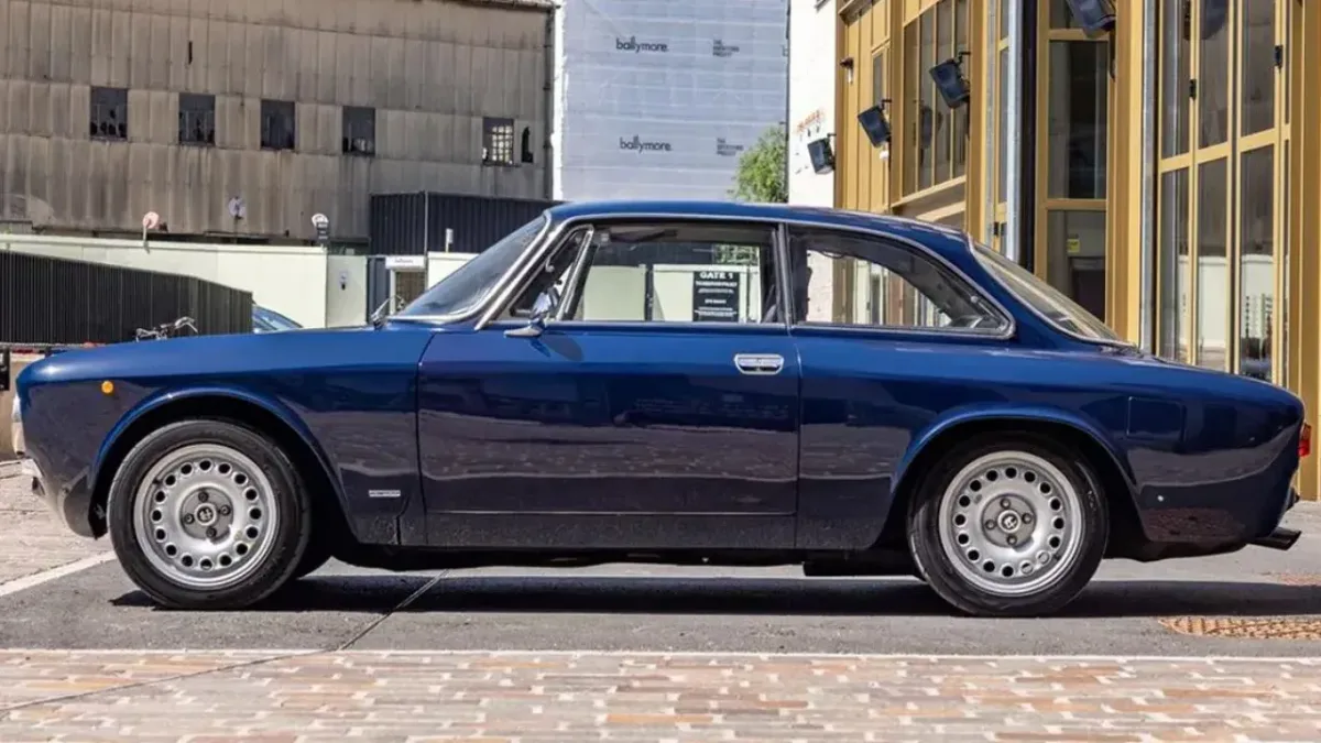 Alfa Romeo Giulia GT 1300 Junior: 190 CV di pura passione all’asta