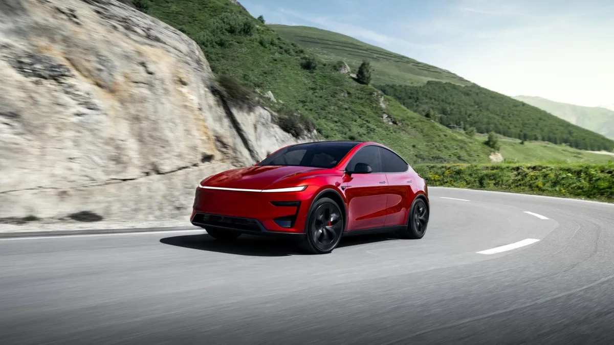 Boom elettrico in Europa: +13% a giugno, Tesla e Renault in testa