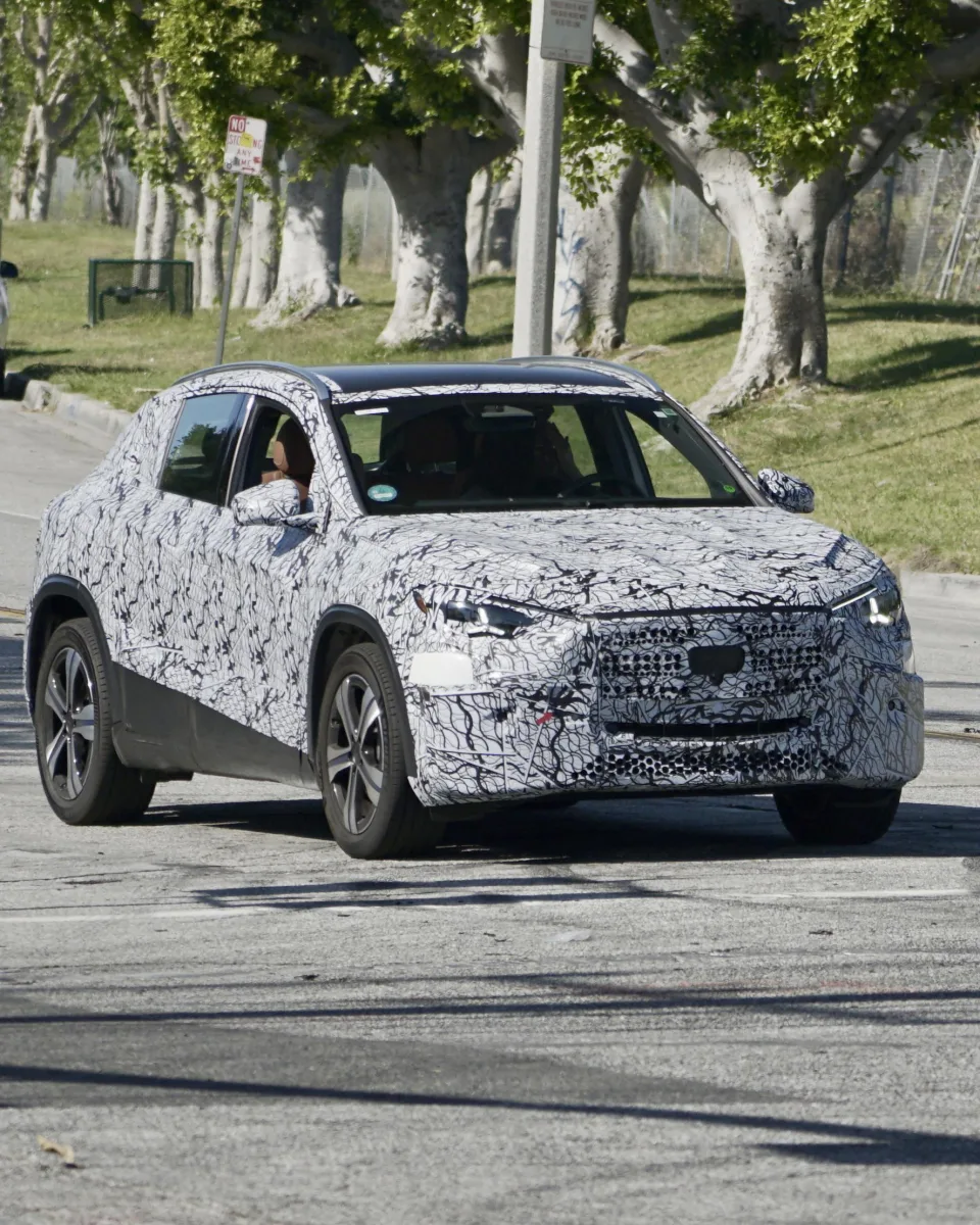 Mercedes GLA 2027: nuova piattaforma MMA, versioni elettrica e mild-hybrid in arrivo