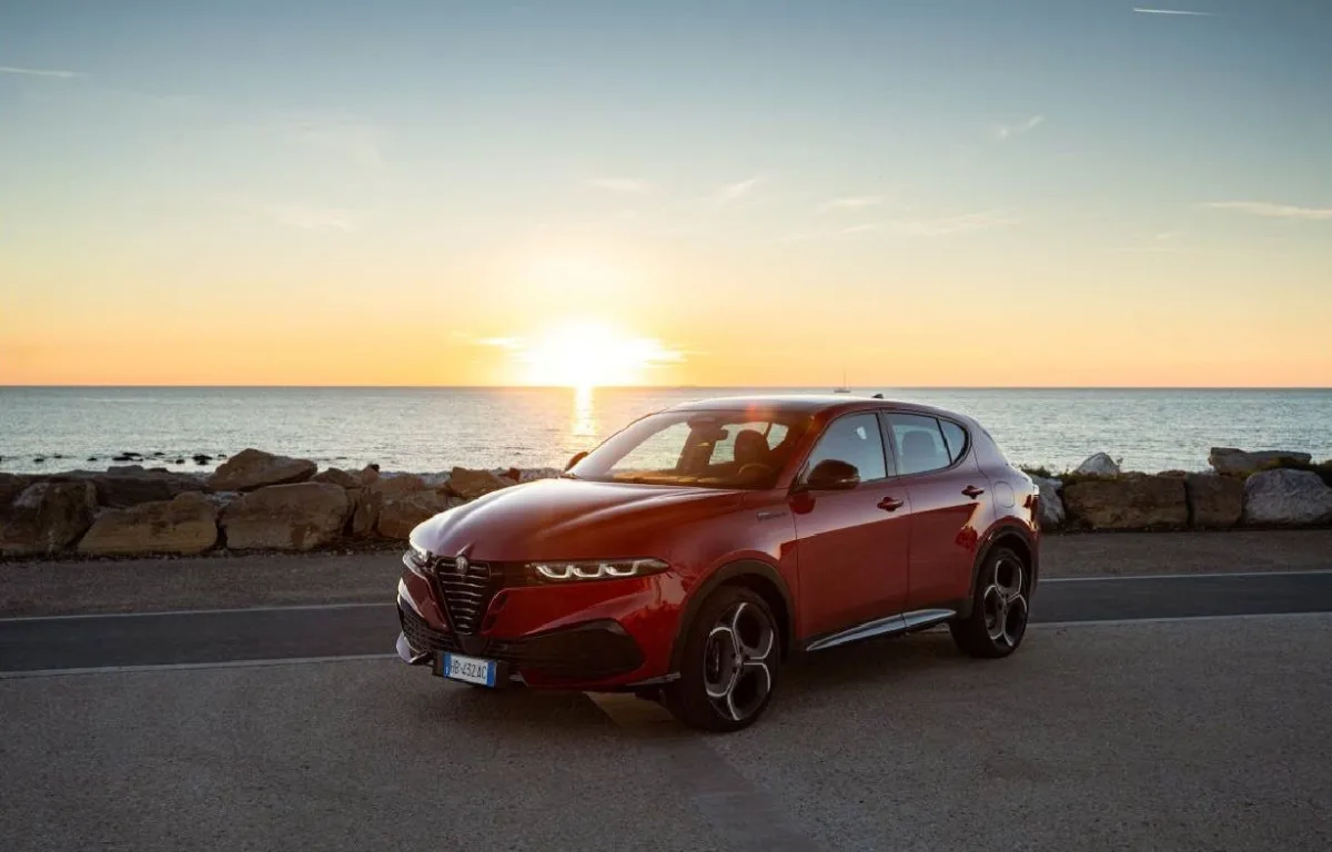 Alfa Romeo Junior, Tonale e Stelvio: tre SUV per l’estate del Biscione