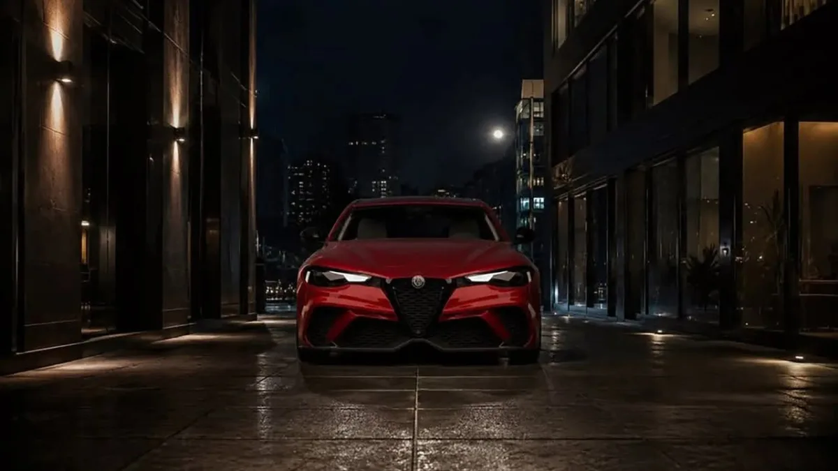 Giulia Hawk Edition: il look aggressivo firmato Gelvato parte da 670 euro