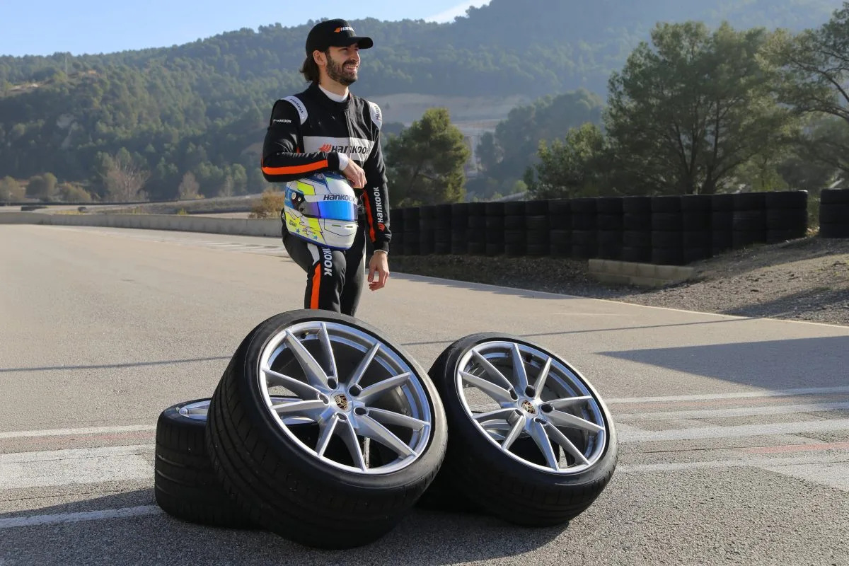 Porsche 911 Carrera sceglie per la prima volta pneumatici Hankook: una svolta tecnica
