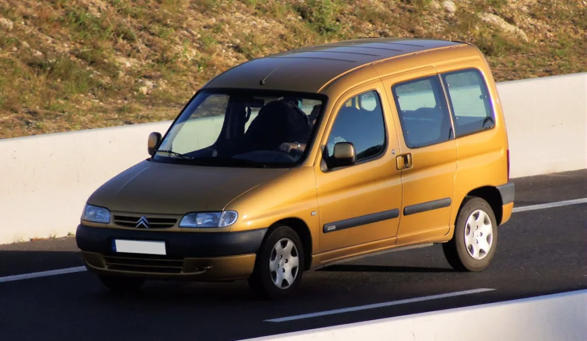 Peugeot Partner: 30 anni e 2,6 milioni di unità per il tuttofare francese
