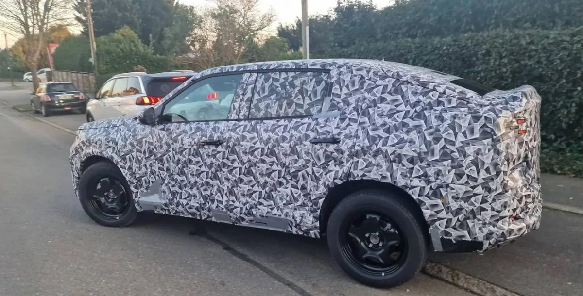 FIAT Grande Panda — Fiat Grande Panda Fastback: il crossover compatto debutta a Parigi 2026