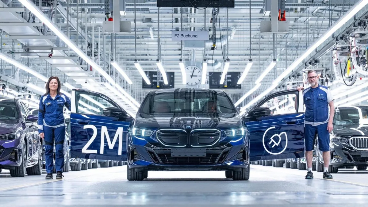 BMW celebra due milioni di veicoli elettrici: il traguardo della mobilità sostenibile