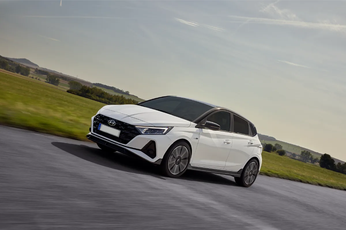 Hyundai i20 2027: debutta l'eCall 5G, listino da 19.900 euro