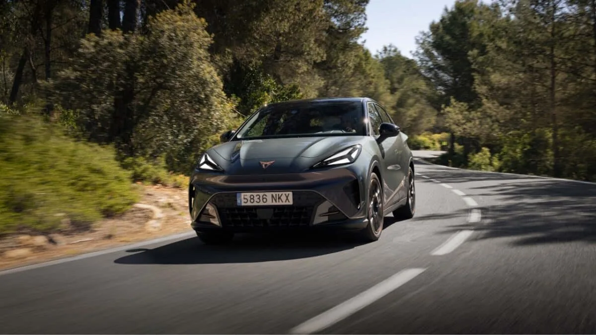 Cupra Raval, la compatta elettrica arriva in estate con tre allestimenti