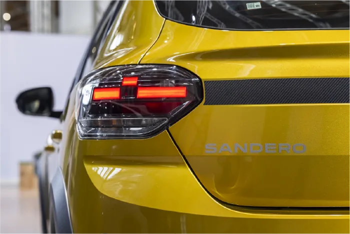 Dacia Sandero Streetway Hybrid 155: prezzi e dettagli della versione ibrida