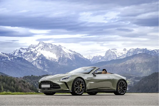 Aston Martin al lavoro su una Vantage RS: la rivale della 911 GT3 si mostra al Ring