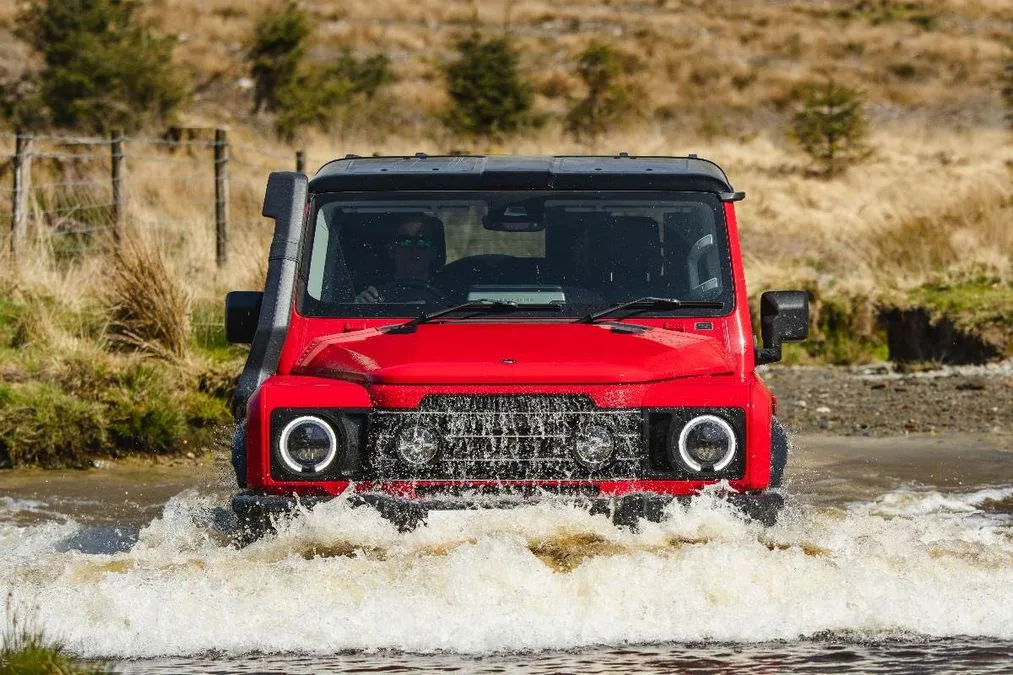 Ineos Grenadier Trialmaster X: lusso e capacità off-road