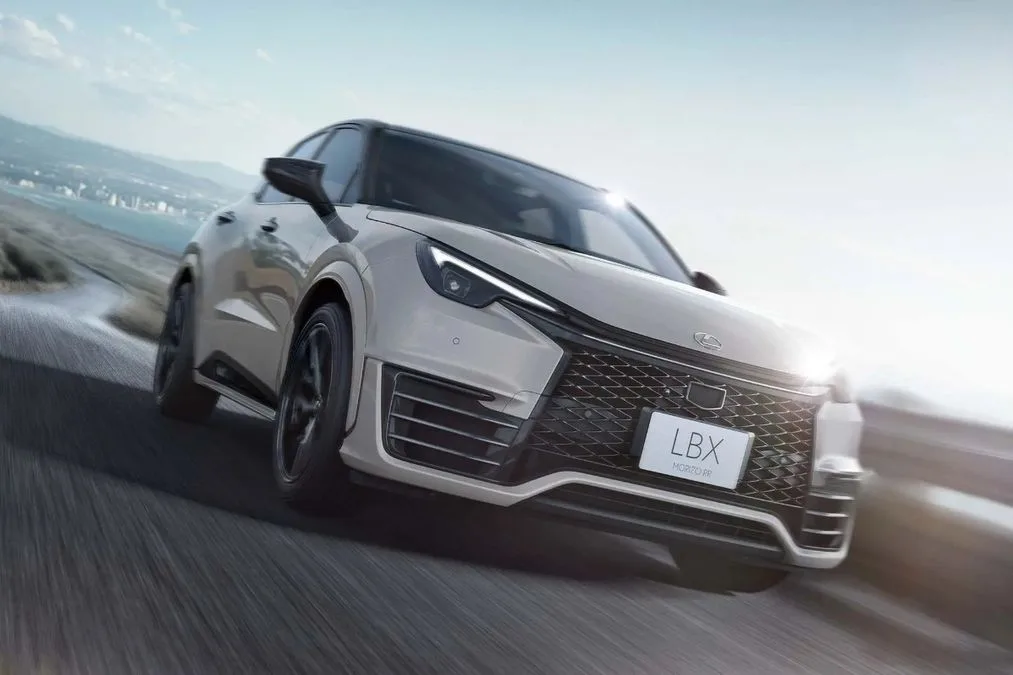 Lexus LBX Morizo RR: il crossover sportivo giapponese con turbo da 305 CV