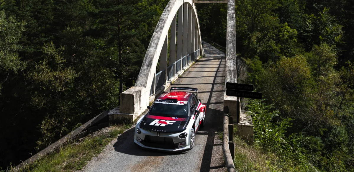 Lancia Ypsilon Rally2 HF Integrale protagonista al Cœur de France con Bonato